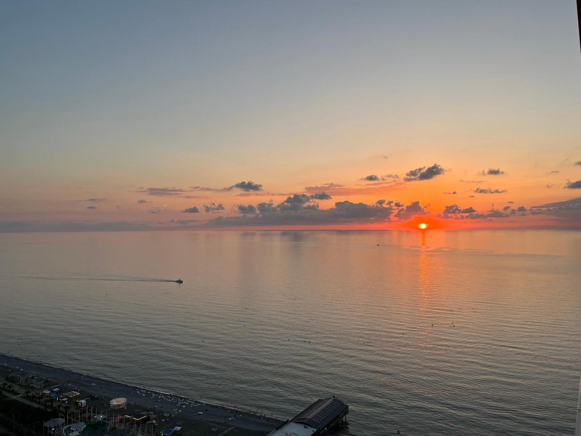Orbi City Sun Tower 43 Floor Batumi Exteriér fotografie