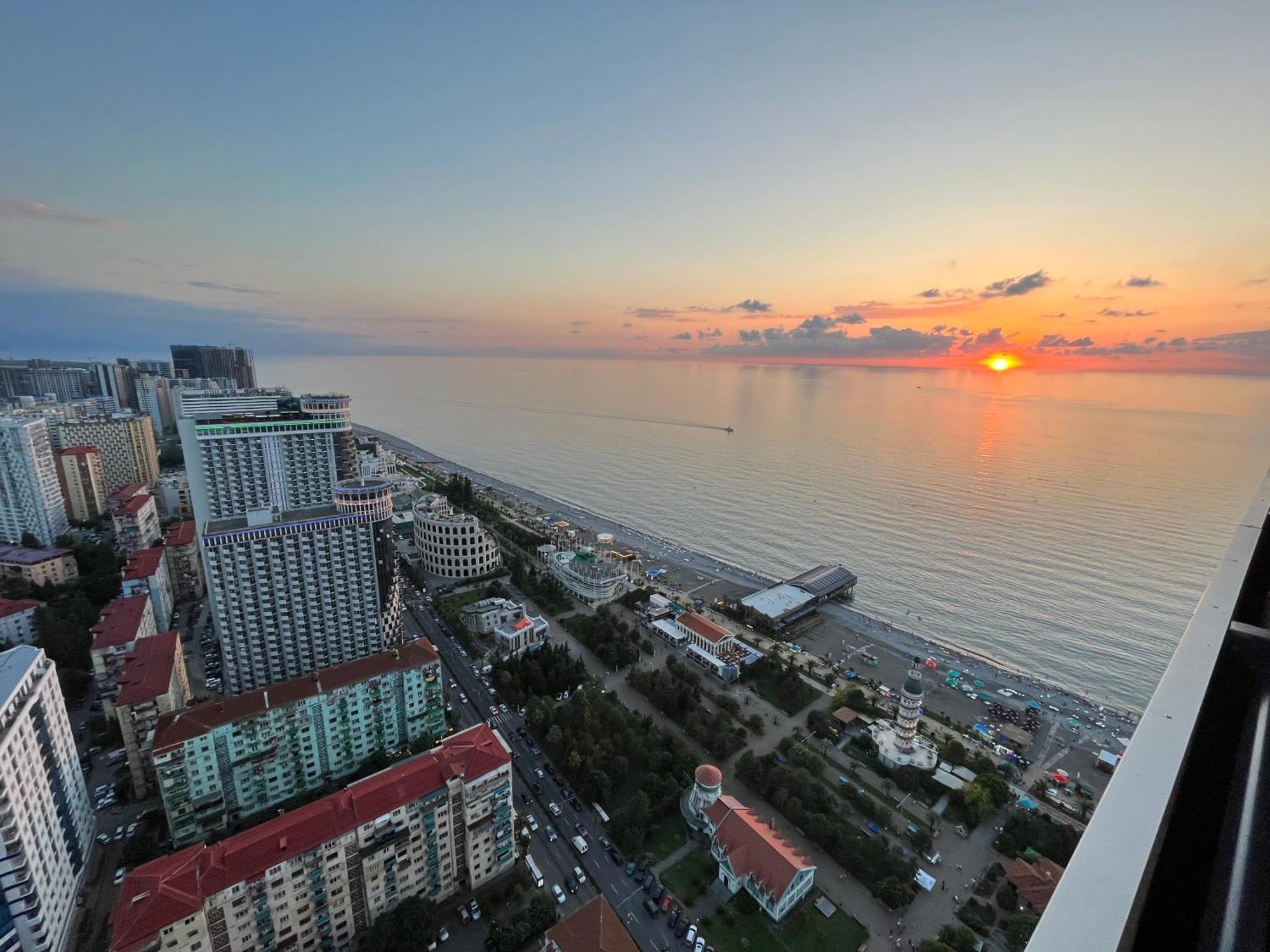 Orbi City Sun Tower 43 Floor Batumi Exteriér fotografie
